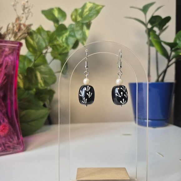 Bird Feet In Snow Earrings - Picture 2 of 5